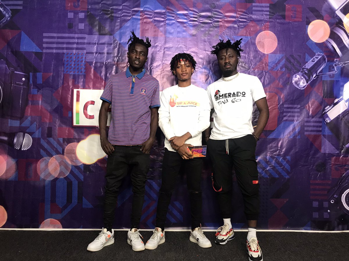 31mayofficial's tweet photo. Y’all thanks for watching us live on @TmtvbaseAfrica 🔥 with Amerado and the host 
Yall spoil there ✊🏿
#EyeredMovement 
#TeamEyered
#TheMayorGeng https://t.co/sAhGhEOhCW