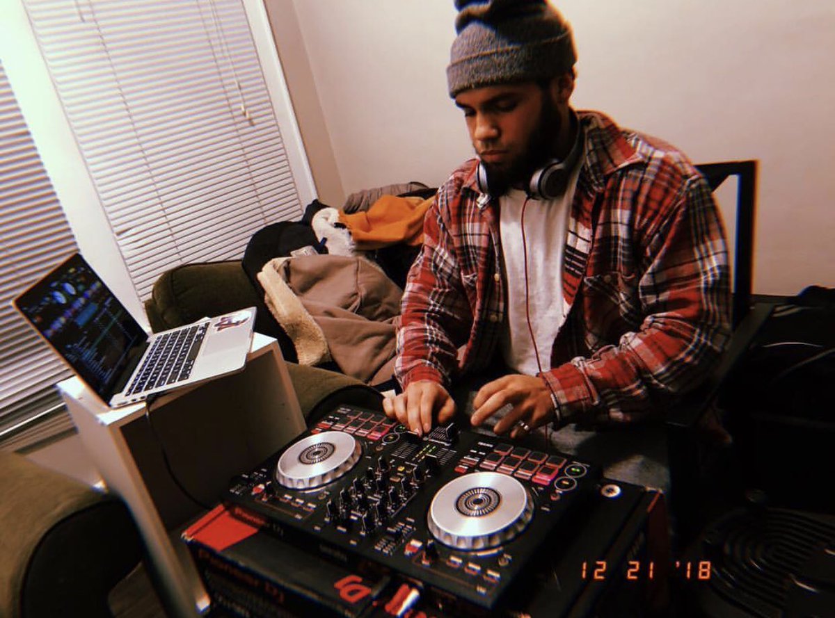 The_Explorium's tweet photo. Episode 6 of #TheExplorium is LIVE 🎬
Kam Washington aka DJ Mischief (@Kameronw3) comes on the show to talk EDM culture from the perspective of an artist and fan 🎶
Listen now!
Spotify: https://t.co/YnZIeiGKcw
Apple Podcasts: https://t.co/oFKUN9nJWX https://t.co/1L2lGVFXvC