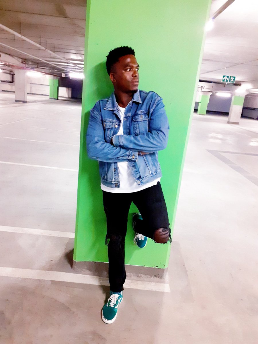 muezzintk's tweet photo. Sir Drippington the 1st
#vanssa #streetfashionsa #denimlove #rj86 #levissa https://t.co/SOK1IGHcgw