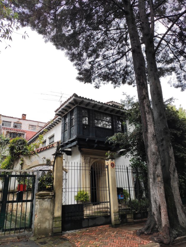 voybogota's tweet photo. El #ParqueBrazil en la linda localidad y barrio #Teusaquillo #ParkWay #BarrioLaSoledad en #Bogota 👀📸🌳🏘️🏡🌳 https://t.co/Wa7618DuV9