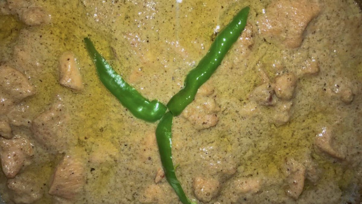 I know this isn’t Snapchat 
But mama wasn’t home so I made Chicken Makhni 
Felt like dropping this here because #firstattempt