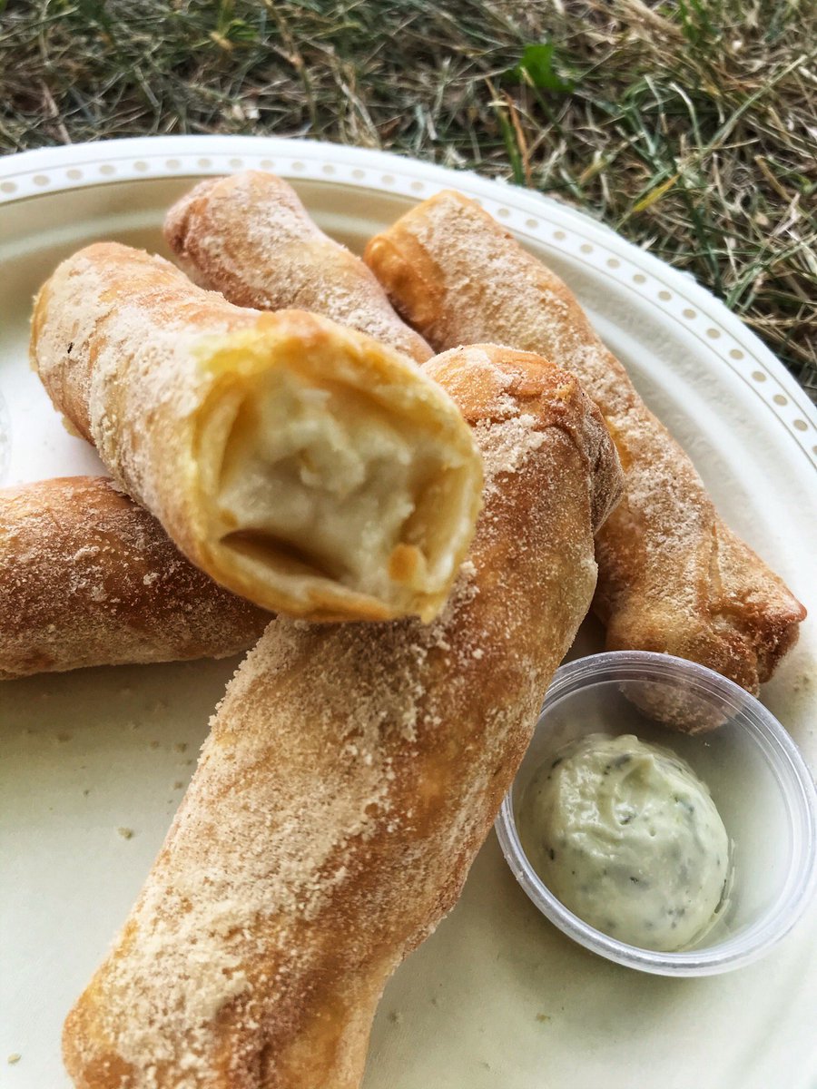 FoodTrucknFri's tweet photo. Have you had #taquenos today yet? You absolutely MUST at #ExhibitionPlace where @ArepaRepublic and other top #foodtrucks are parked from 12-8pm! It’s the last day of Food Truck’N Weekend, free admission. Find us in front of #LibertyGrand south side facing Lakeshore! #torontk https://t.co/PlYtfK3KR5