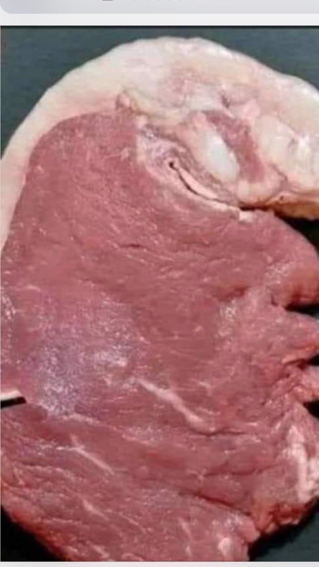 Staceys87628151's tweet photo. @realDonaldTrump fancy a steak 😂 https://t.co/zH1PDLRdHw