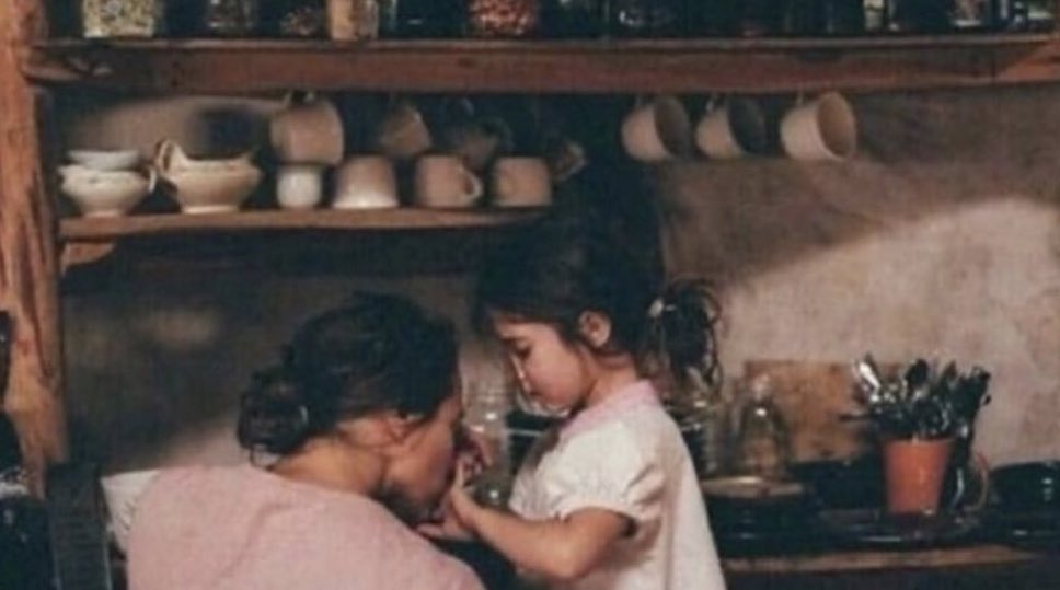 Biz gideni çok abarttık..
Annemi de üzdüler ertesi gün kalkıp kahvaltı hazırladı..