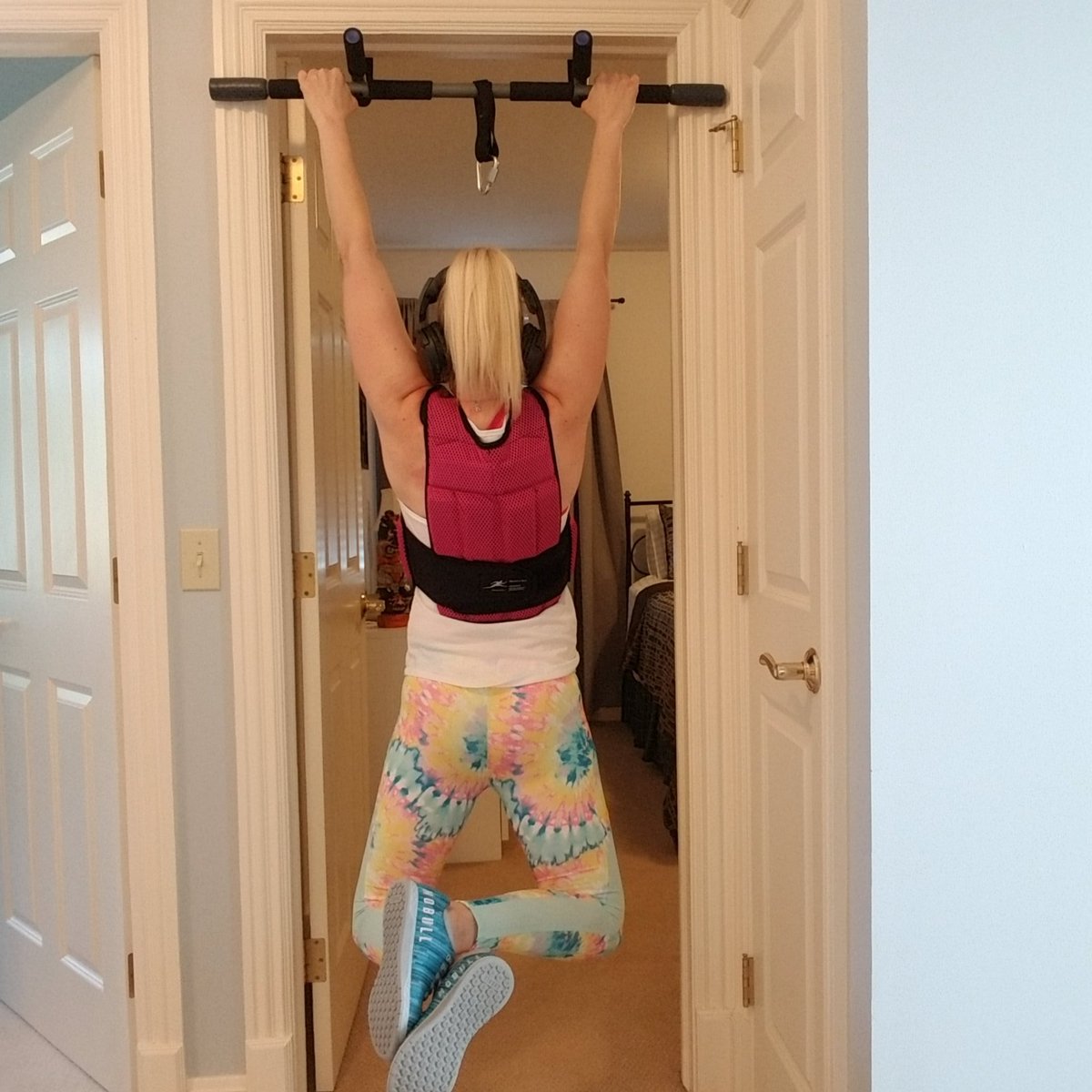 MsSadieHughes's tweet photo. Pulling a little extra weight this weekend... @Angela_Gargano

#pullups #pullupplease #pulluprevolution #pullupworkout #pullupchallenge #gripstrength #duespaid 
#trusttheprocess #pulluprevolution #pullupchallenge #fitinspiration #liveincolor  #livewithpurpose #BeInspired https://t.co/OS7M8oO8UF