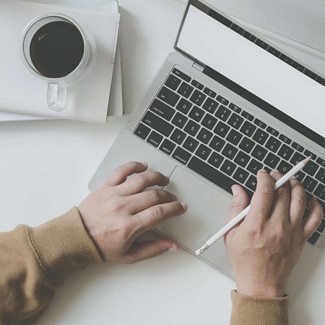 multnomahnevada's tweet photo. Here are some tips to make working from home more manageable:

1. Maintain regular working hours
2. Create a consistent morning routine
3. Schedule breaks
4. Leave home when you can
5. Allocate a space for your “office”

#MultnomahNevada #renotahoe #renonevada #lasvegas https://t.co/tOREdm8Jmb