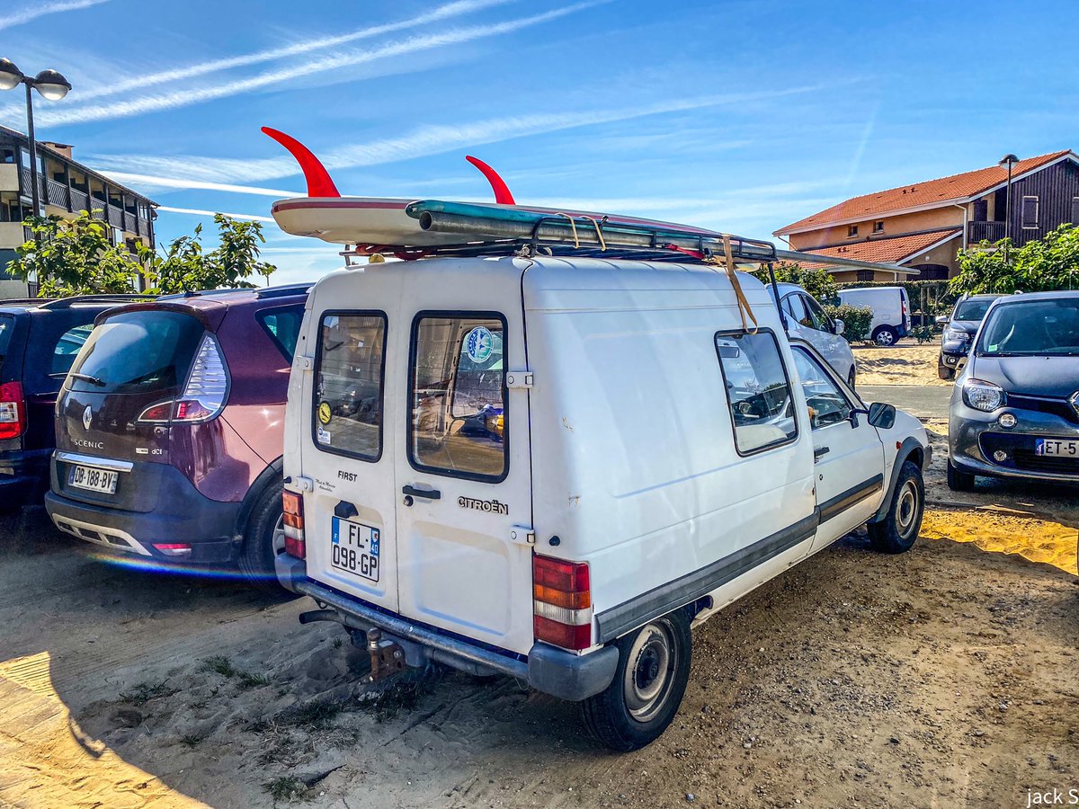 La surf car ultime : Citroën C15 🤘🏻