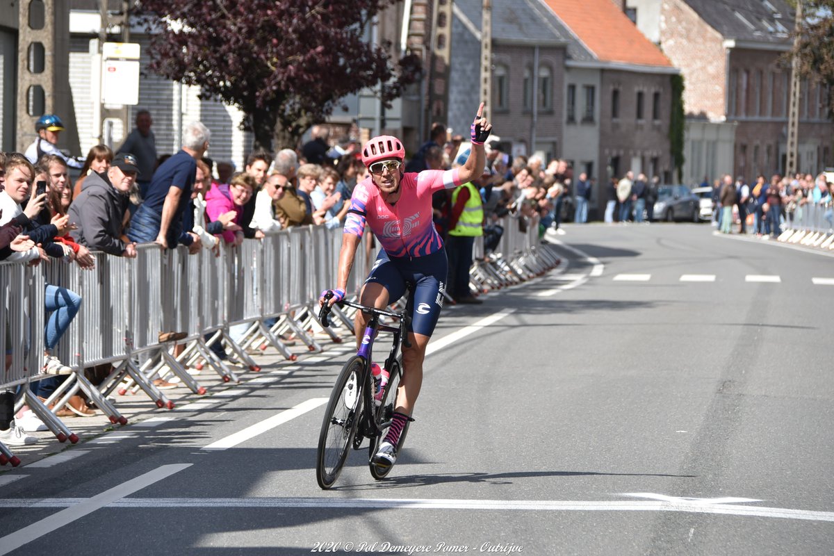 Pomerr's tweet image. Sep Vanmarcke wint in Outrijve voor Franklin Six en Merckx Niels.