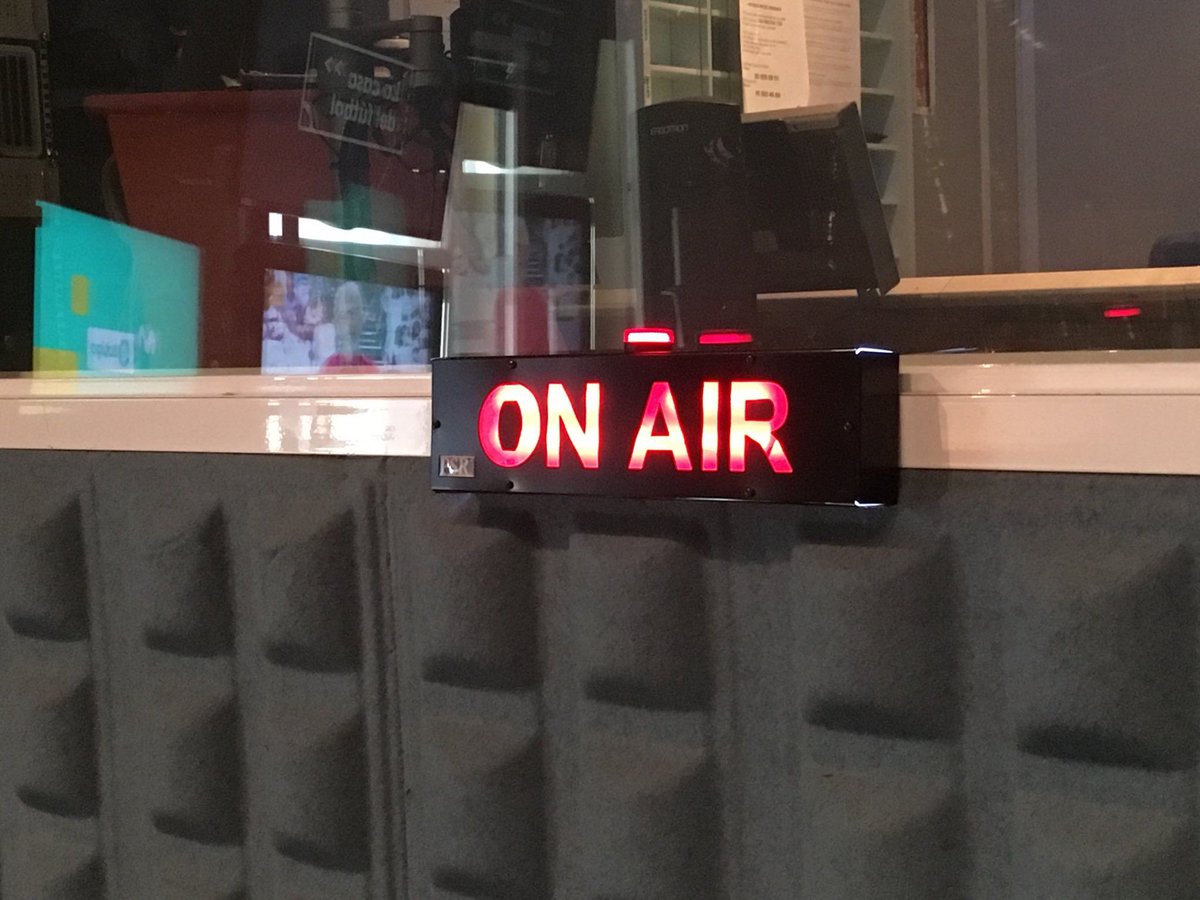 lagranjugadacsr's tweet photo. ¡Arranca @lagranjugadacsr en @CanalSurRadio!
Viviremos el #MálagaAlbacete y el resto de la jornada en Primera y Segunda, con interesantes partidos como el #VillarrealBarça. Y por supuesto, el fútbol internacional.
De 19:00 a 00:00. Con @JesusMarquezz.
¿Te lo vas a perder? https://t.co/cv4b5Wq6BG