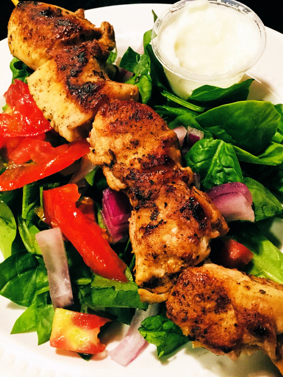PearlsPolkaDots's tweet photo. Enjoying some takeout from one of our fav Mediterranean spots ๐โจ #Sassool #NorthRaleigh #sundayvibes https://t.co/E1L9tDUo0w