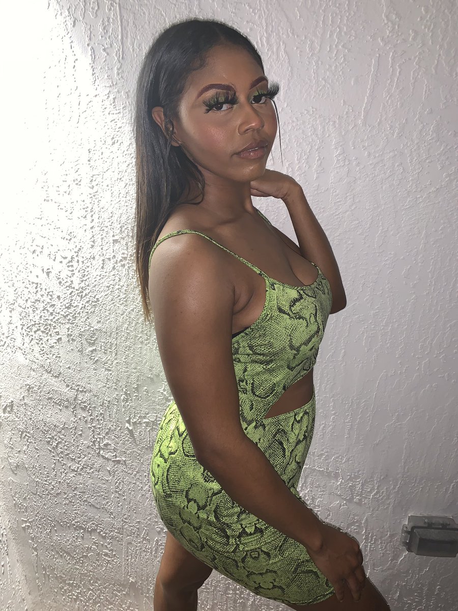 50ShadesOfMinks's tweet photo. 50ShadesOfMinks Doll @_honeeyy__ 👸🏾 Feeling Herself In Our High Quality Mink “Andrea”✨💕 ONLY $10 Shop Now Ladies‼️ Shipping, Delivery, Cash App, PayPal & Zelle Available 🤑📦
#BlackLivesMatter #50ShadesOfMinks #HighQualityMinks #HairPins #SmallBlackBusiness #SHOP https://t.co/fi36udKpoe