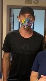 ps_hiddles's tweet image. Tommy had to take Bobby to hospital because he ate something bad and he's fine now don't worry but Tom is so cute with his floral mask 😂😂😍💙
#TomHiddleston