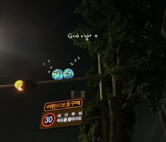 byhowl_'s tweet photo. 여러분 굿나 #MiniEarths https://t.co/DYDH9wt3cb