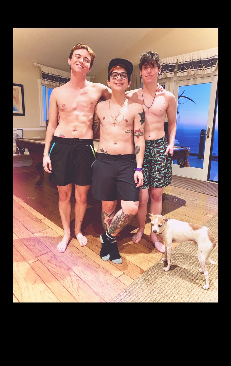 ROCassataMusic's tweet photo. PROUD TRANS GUYS 
@WesSpaulding : 1 year post op 
@ROCassataMusic : 8 years post op 
@Hunterisok : 2 years post op 
#topsurgery https://t.co/njrl6t4ZiQ
