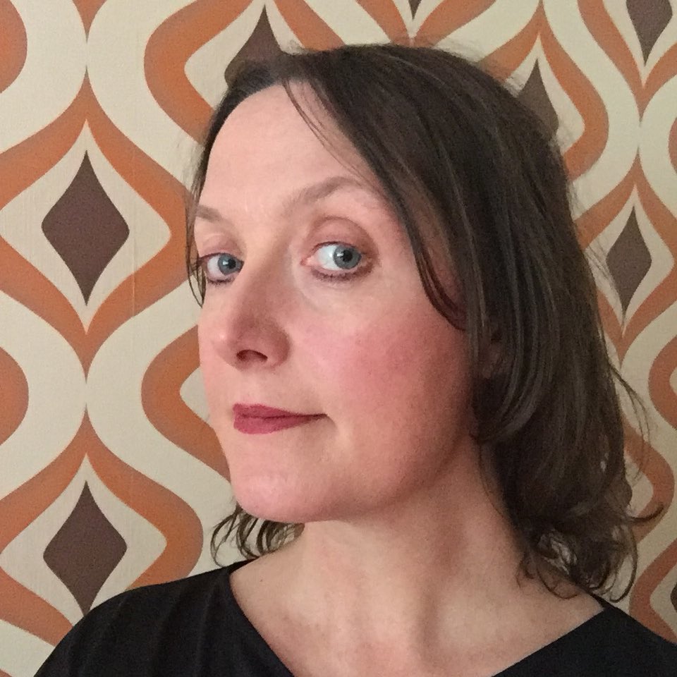 SpectralHeron's tweet photo. Chatting to Mum ♥️earlier about our impending lockdown hair appointments and she encouraged me to do ‘something different’ .... found this old pic of her?????? #chipoffoldblock https://t.co/VGxeOdY0sj