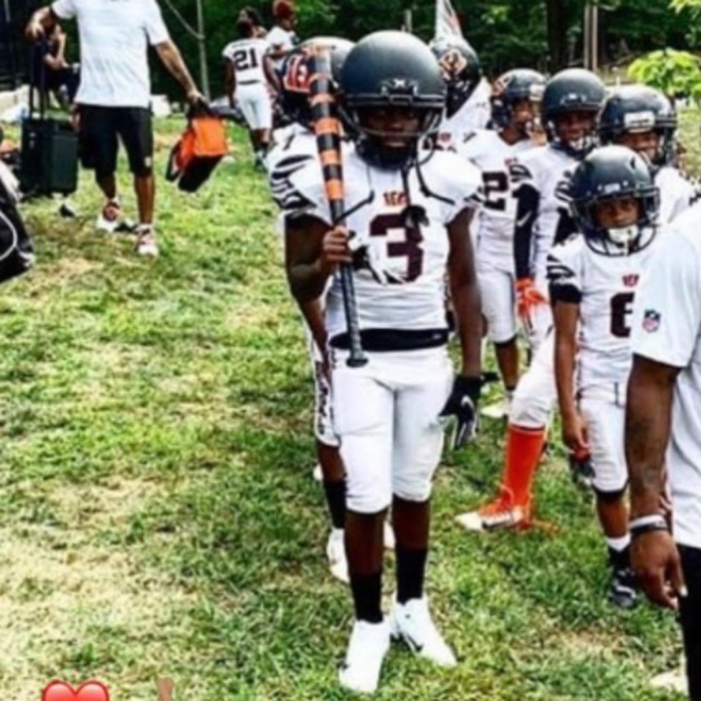 NikkiBJaxx417's tweet photo. I’m so sick. 💔😢🙏Praying for Davon’s Family &amp; community. #3 #RIPDayDay #StopTheKilling #SenselessMurder #Only11YearsOld https://t.co/E1JK3D1LlT
