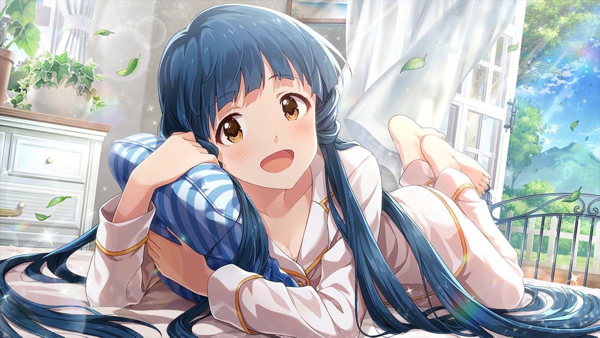 Reika KitakamiAge: 20Mirishita Card Type: AngelImage Color: Fern Green> waai~> free-spirited, might be from another planet> insanely talented singer> her compliments are usually insults> loves hiking, had an ice axe named "Pikkun" for awhile> VA: Emi Hirayama (Pirami)