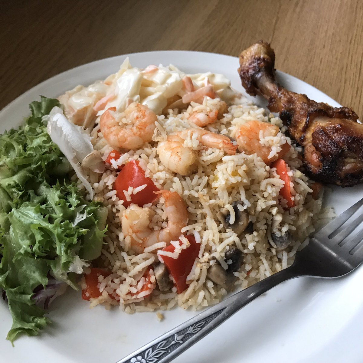 cookingdelight_'s tweet photo. Spicy Egg Fried Prawn Rice 🍤🌶 Let me know if you want a recipe video for this! #sisterscooking #sunday #dinner #recipe #summertime #london #cooking #youtuber #subscribe #subscribenow #blackbusiness #friedrice #prawns #spicyfood #scotchbonnet #youtube #foodblogger #throwback https://t.co/mQF8omM1OK