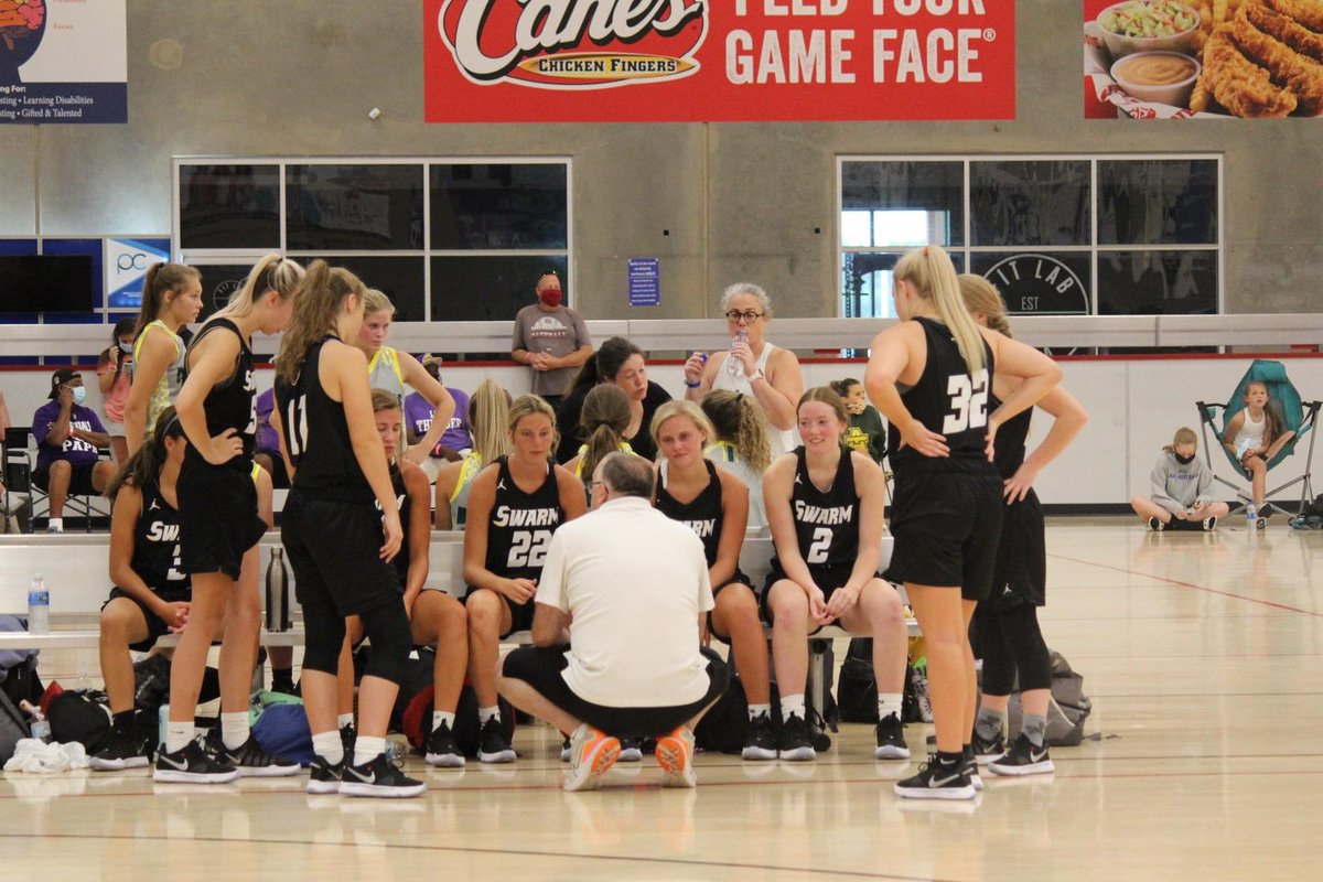 Swarm_syd23's tweet photo. Finish Day 1 at the Heart of Texas 2-0!  First game won by 1 against Team Lex Loaded, Game two won by 6 against Arkansas Sting Silver!  Come check us on Monday at Mannsfield Fieldhouse Court 3 at 9:35 against CyFair Elite!  @PBRhoops @OkSwarmClub @OklahomaSwarm1 https://t.co/DcPGm8UXL1