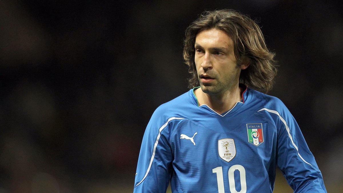 Pirlo portera quelques autres fois le maillot italien avant de prendre sa retraite sportive..Pirlo en sélection, c’est des moments de grande classe, une Coupe du monde géniale, 116 sélections pour 13 buts, Il Maestro.