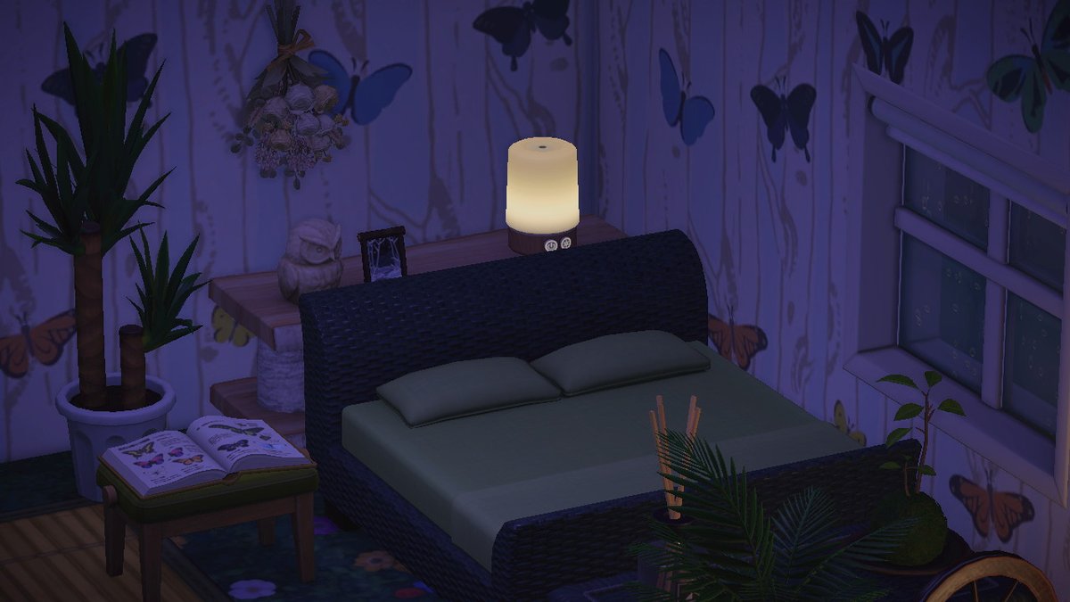 bugsoups's tweet photo. my cozy bedroom ;__; #AnimalCrossing #ACNH https://t.co/Ml9oIp8U3d