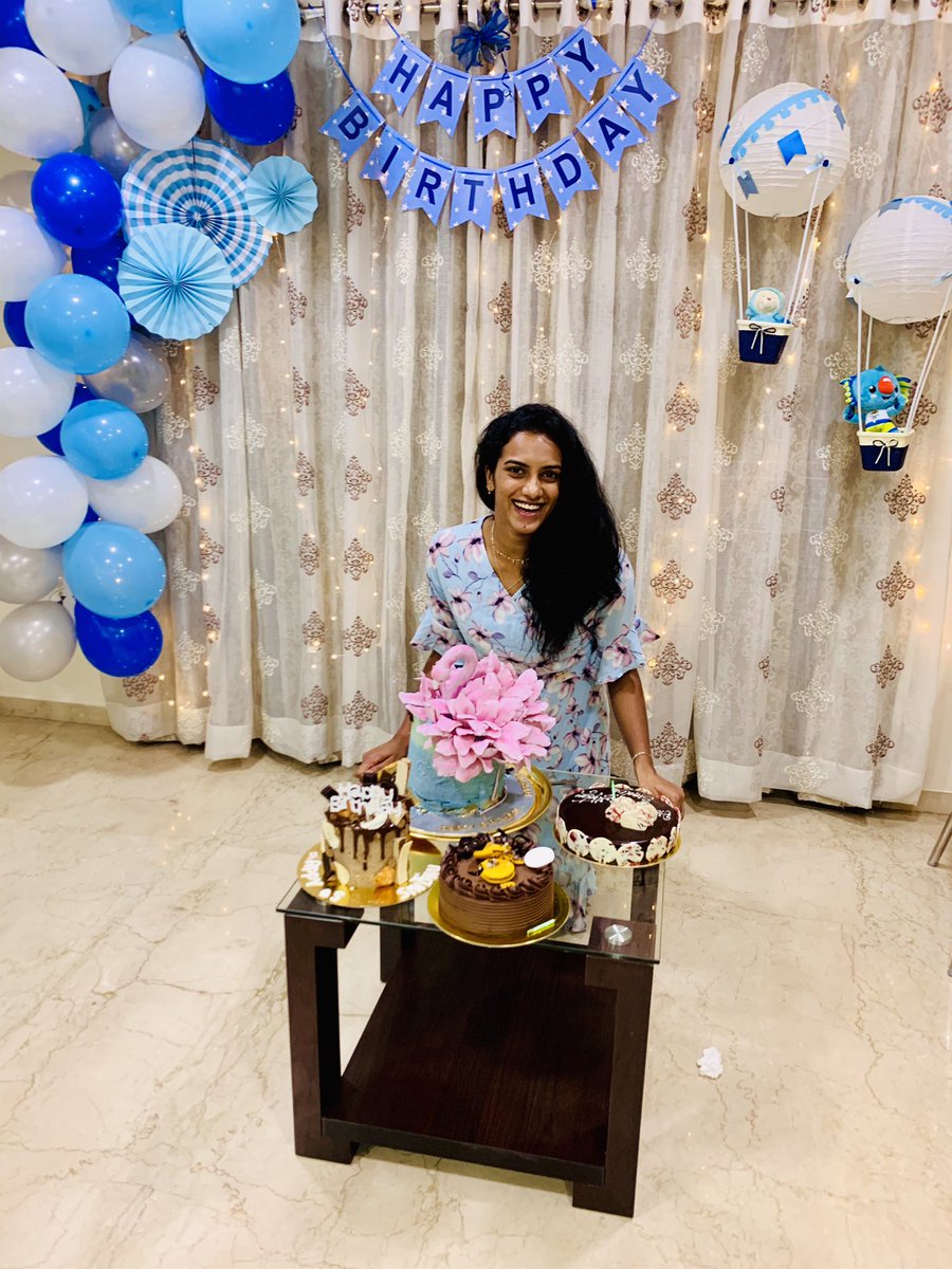 Pvsindhu1's tweet image. Thank you all not only for today but also for being with me always. Thanks a lot to all who have wished me and gave me blessings and made my day more beautiful by being my side.😘😘😘