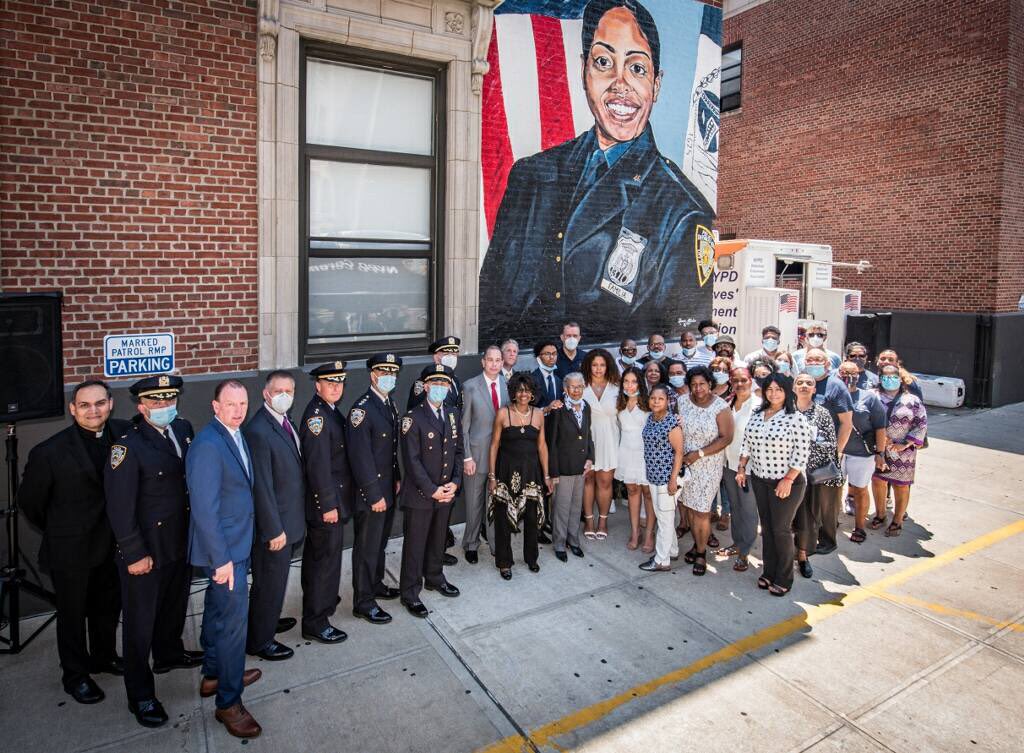 Just after midnight three years ago today, Det. Miosotis Familia was assassinated while protecting the people of NYC.

Today, we gather together as one NYPD family to reaffirm our promise to her &amp; her loved ones — to #neverforget Miosotis or her extraordinary service &amp; sacrifice.
