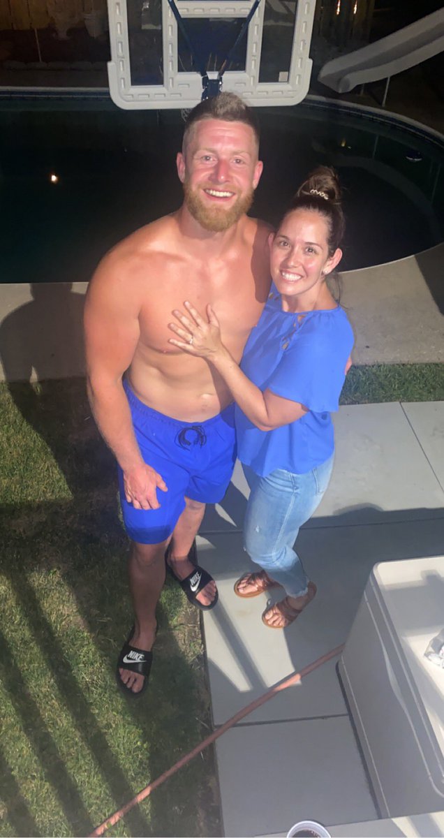 TaylorJay3's tweet photo. Of course I said YES to marrying my best friend!❤️💍👩‍❤️‍👨
#bestdayever #engaged https://t.co/XLFGA45yPF