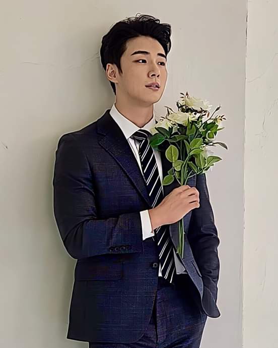 edsiyoon's tweet photo. Beautiful Man❣😍🌻⚘🌷🌹
#윤시윤 #ユンシユン #尹施允 #yoonsiyoon #yoonshiyoon
#multitalentedsiyoon #wittysiyoonie #mrniceguy #lovablesiyoon #handsomeoppa #adorableoppa #hottieoppa #cleversiyoon
#ultimateheartthrob
#MahalKitaSiyoonie ❣😍😘🤗
Rooting For You Always https://t.co/AXwdB7jR6v