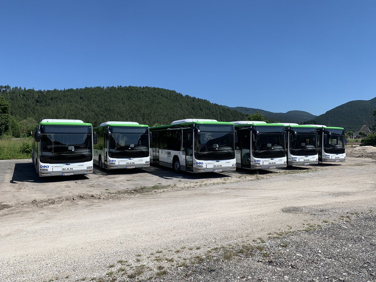 paulgregor23's tweet photo. Morgen startet das neue #Busangebot im Raum #WienerNeustadt, #Schneeberland, #Neunkirchen und #Mattersburg https://t.co/IF4B916q7C @orfnoe @noen_online @lschleritzko https://t.co/tLbO6QsGOz