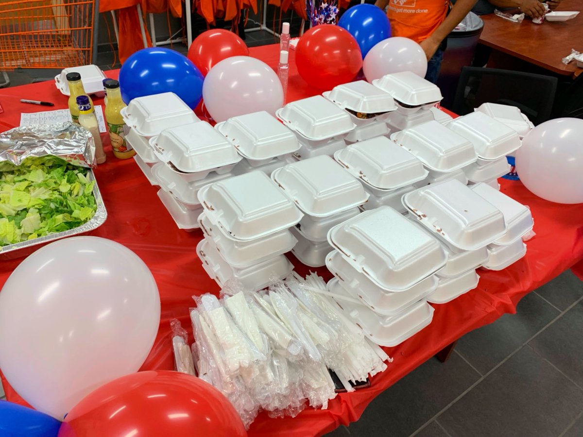 NillyMartinez's tweet photo. #4thofJuly festivities at @thd_6856! Associates loved our smoked pork and chicken! 🍗🍴😀🧡 #SecondHome #HappyAssociates #CelebratingSafely 🎆🥳🎇 @VegaMapvega @MartineMcKenzi4 https://t.co/u4vG67QAKQ