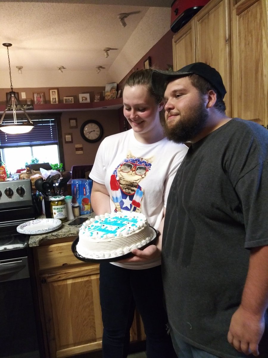 YahTown's tweet photo. Makayla moving to Texas!! https://t.co/9L5TIc9Lni