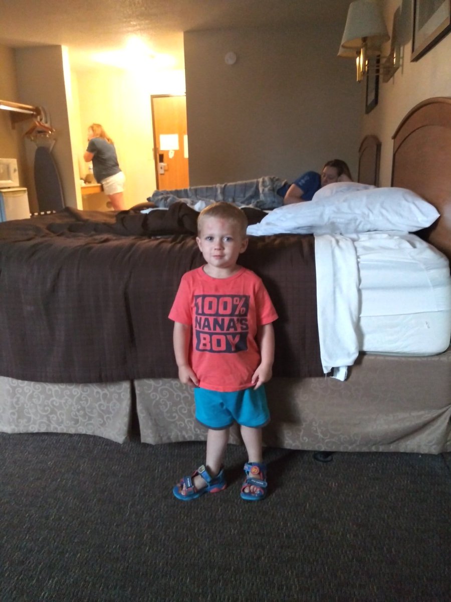 YahTown's tweet photo. Jaxy at the motel ! https://t.co/8t68mRzm2g
