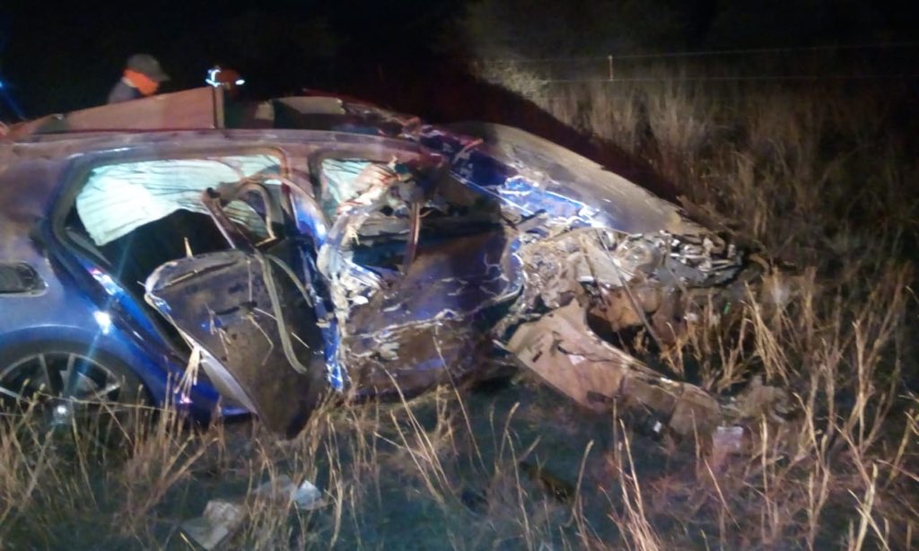 Two people have died on the N1 outside Polokwane when VW vehicle collided with a Toyota bakkie.  facebook.com/35238708811374… <a href="/CapricornFMNews/">CapricornFM News</a> @JacaNews <a href="/JouRadioSA/">JouRadio</a> <a href="/EnergyfmSA/">Energy FM SA 105.8FM</a>