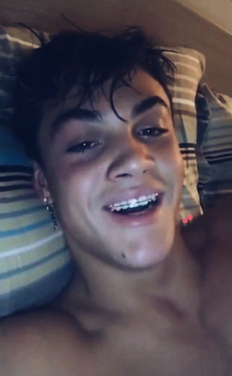 betch_k's tweet image. Is it weird that these are my favorite pictures of all time💀