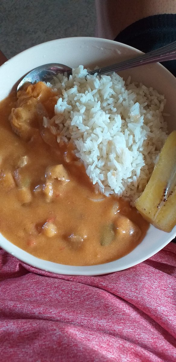 flaco7_'s tweet photo. Indio viejo,
Arroz, 
Guineo.
#sunday #homemom #nicaragüense
Provecho
😋🍛 https://t.co/ZQQzHaPzG3