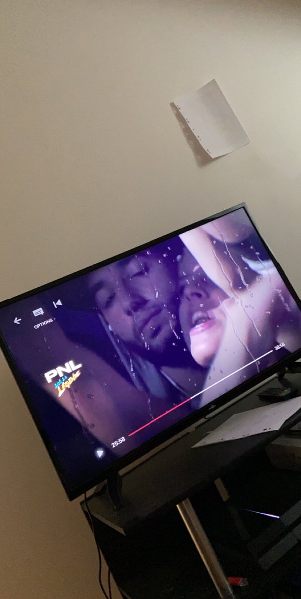 aimetesz's tweet photo. @RebeuDeter est partout. #PNLxNETFLIX https://t.co/DcAKlNIMVt
