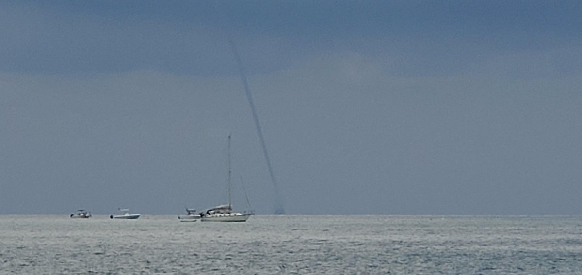 NWSKeyWest's tweet photo. Spouty weekend in the #FloridaKeys! Another #waterspout was observed this afternoon near #LooeKey.
📷: Ross Hunton aboard S/V Commotion
Remember to steer clear of waterspouts. Once you see a spray ring there are winds in excess of 40 knots present!
#flwx #KeyWest #MarineSafety https://t.co/ApgTJdCVeo