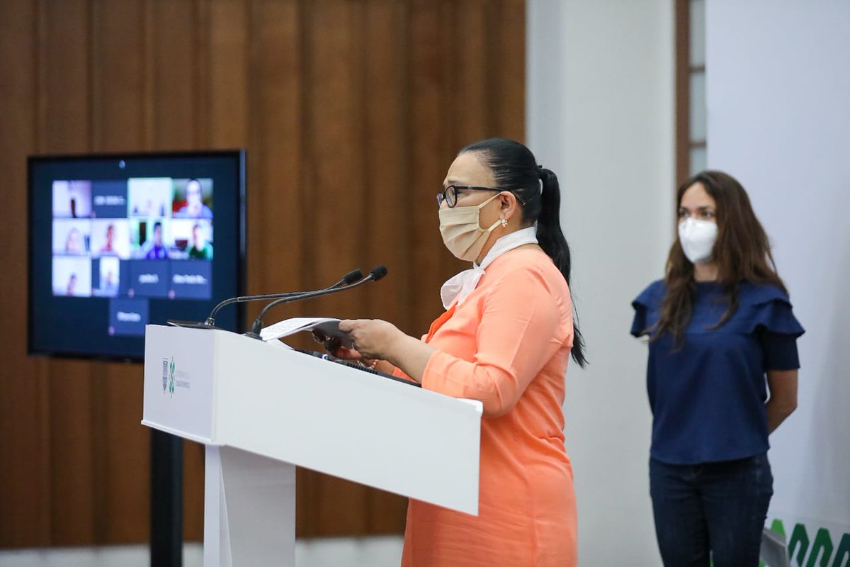 GobCDMX's tweet image. Si necesitas ir al #CentroHistórico, te invitamos a que acudas de manera individual y de acuerdo con la inicial de tu primer apellido:

👉 A - L: lunes, miércoles y viernes

👉 M - Z: martes, jueves y sábado

Es una medida opcional que ayudará a evitar concentraciones. 2/2