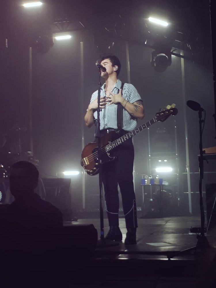 calum hood on stage: the quickest thread i’ve ever made