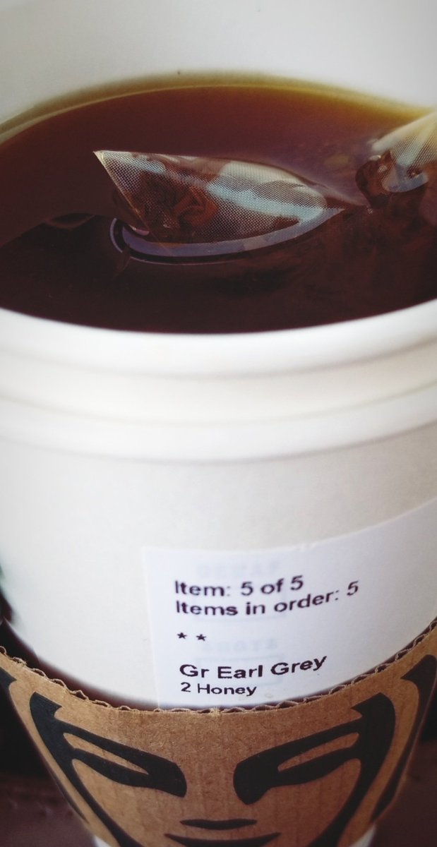 gabyaguilar1's tweet image. My morning isn&apos;t complete without my #EarlGrayTea @Starbucks 💚 #TimeToWindDown