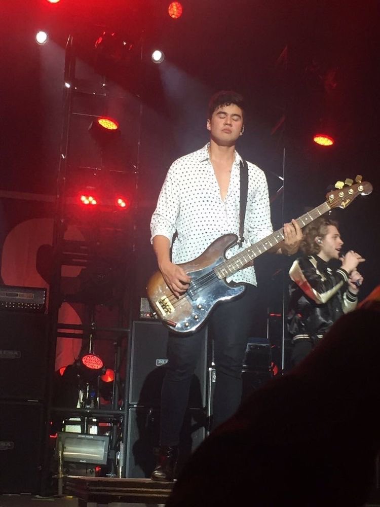 calum hood on stage: the quickest thread i’ve ever made