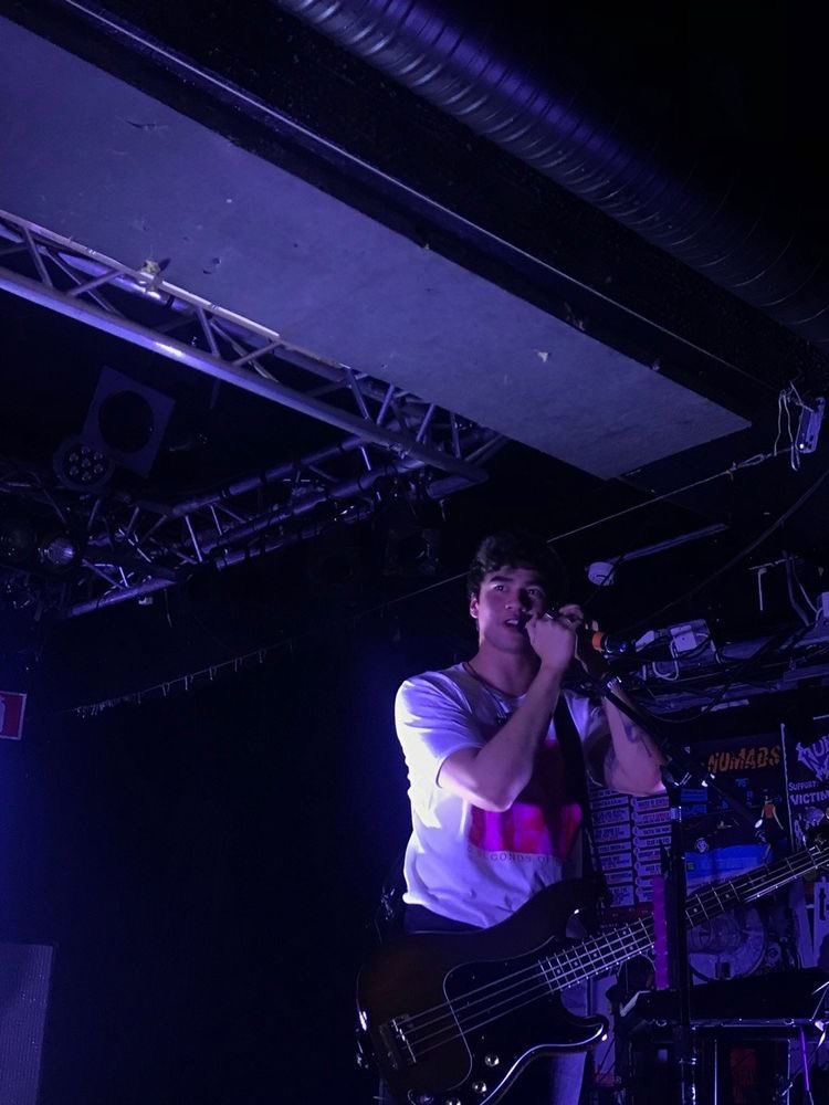 calum hood on stage: the quickest thread i’ve ever made