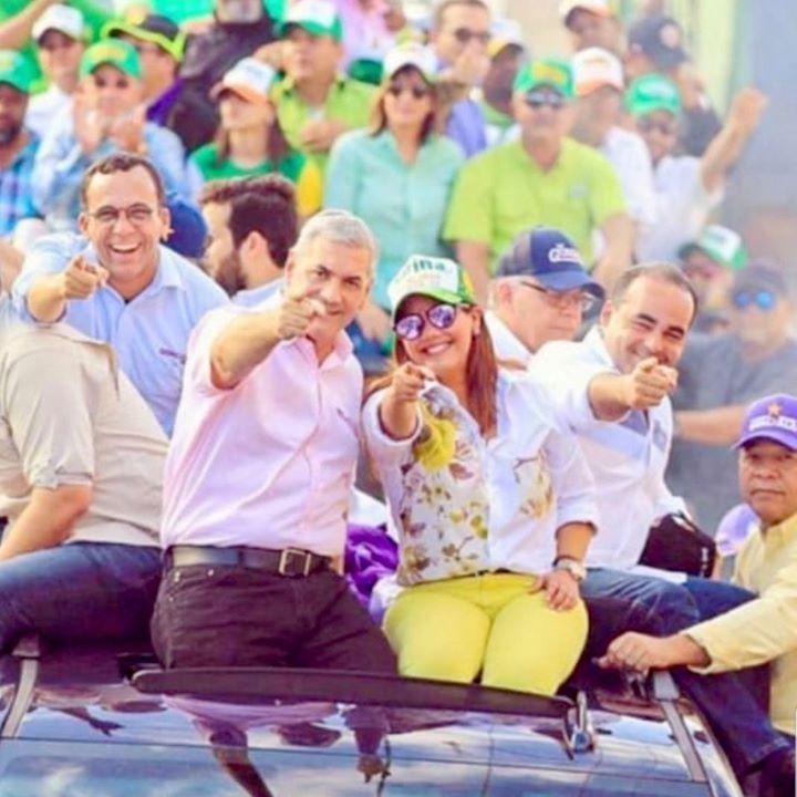 saluddelpld's tweet photo. Los Equipos de Salud  PLD y PRD llaman a votar por Gonzalo y Margarita el 5 de Julio. Los Dres Enriquillo Matos y Severo Mercedez destacan la solidaridad de Gonzalo a favor del pueblo. Presentes: Hugo Baustista, Noldis Naut, Rafael De los Santos, Plutarco Restituyo, Leonel Ureńa. https://t.co/qtCX7V9P9A