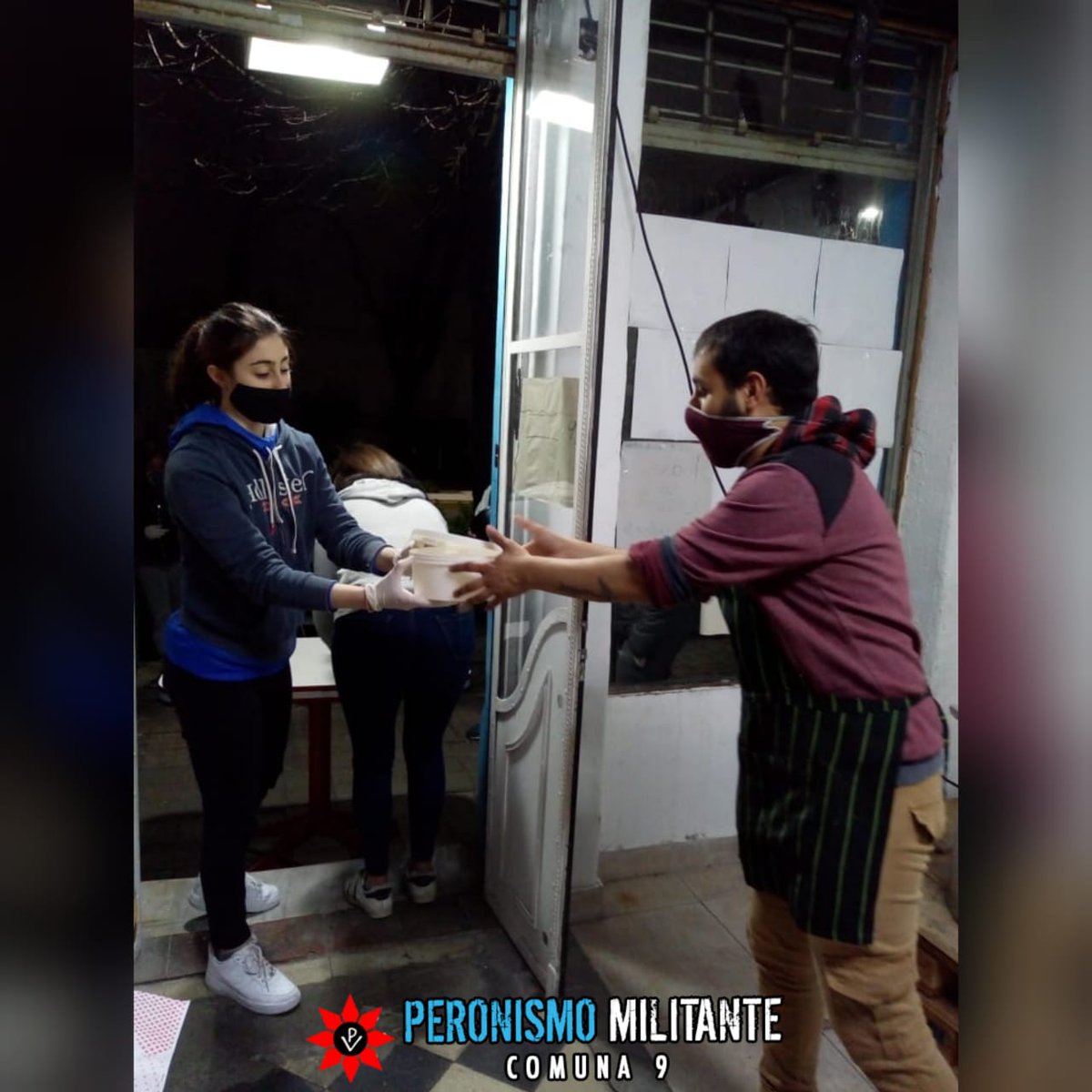 9_comuna's tweet photo. ¿Economía o Salud? Aparecen hoy como la contradicción principal. Algunxs creemos que la respuesta es clara, otrxs siguen dudando. Lo que es seguro, es que para que funcione la economia nos necesitamos sanxs y vivxs, por eso cuidemonos entre todxs
#QuedateEnCasa
#PMCABA https://t.co/5FAnBiQdQl