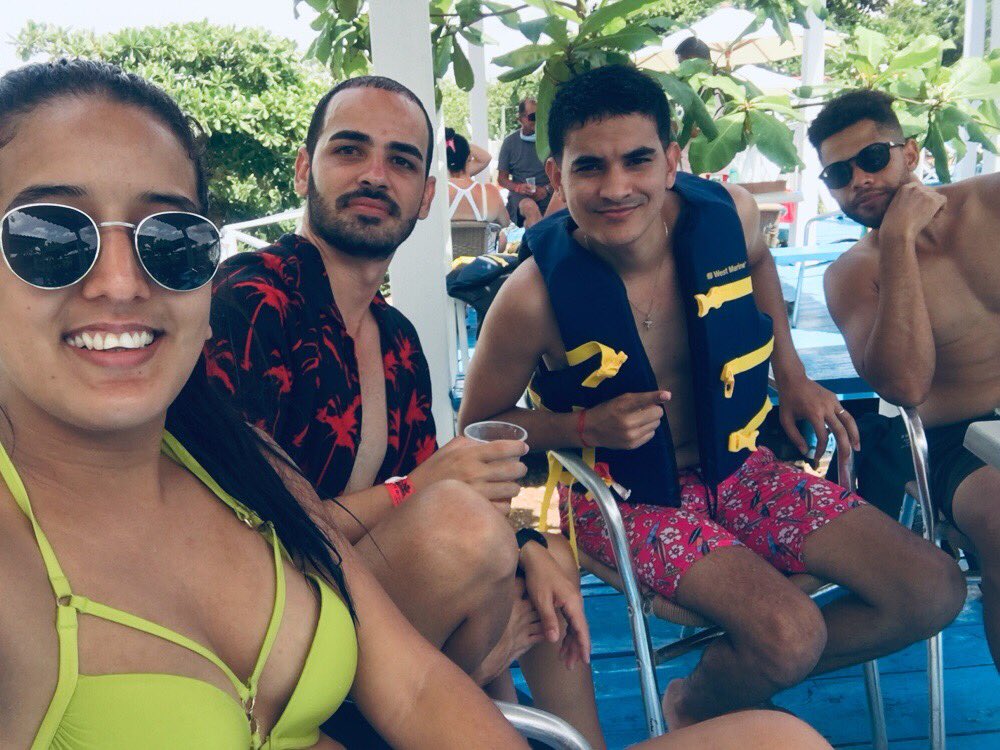 ShakyNavarro's tweet photo. #parquesito_acuático#
🏊🏻‍♀️🥳🐟 https://t.co/LidZqHW0tt
