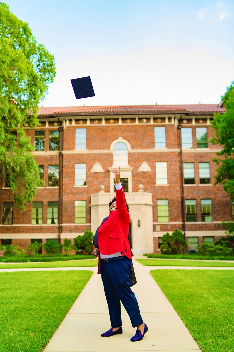 JamisonJDouglas's tweet photo. “My momma been told me don’t give no poor performance” - Lil Baby

✅Graduate w Honors
✅Chapter President, 1.5 years
✅Advisory Board -College of Business
✅2 Internships
✅RA, 2 years
✅6 Figure Student Debt

It’s been real these last 4 years Clemson! On to the next chapter🥳🥂 https://t.co/Xj8Bz3Qway