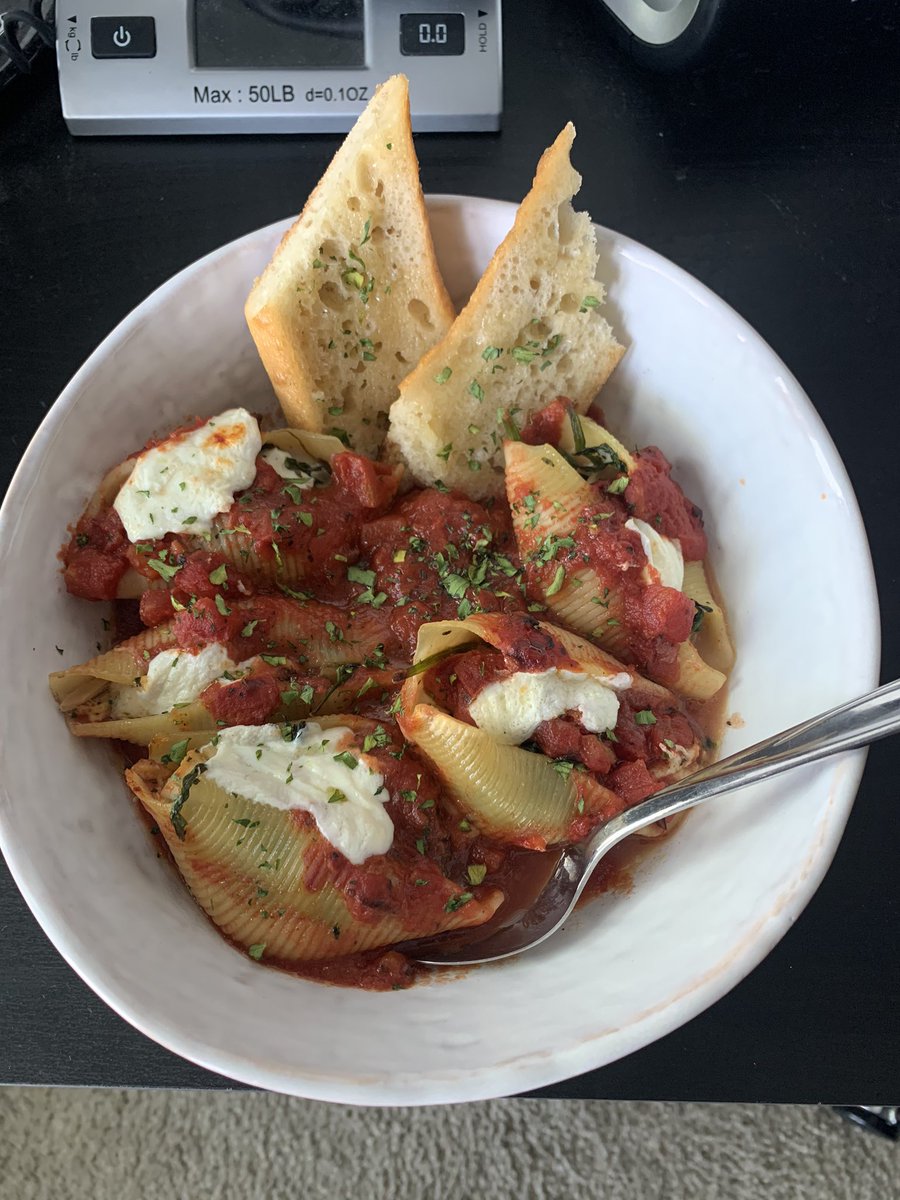 Chicken, Spinach, and Mozzarella Stuffed Shells sHE COOKED