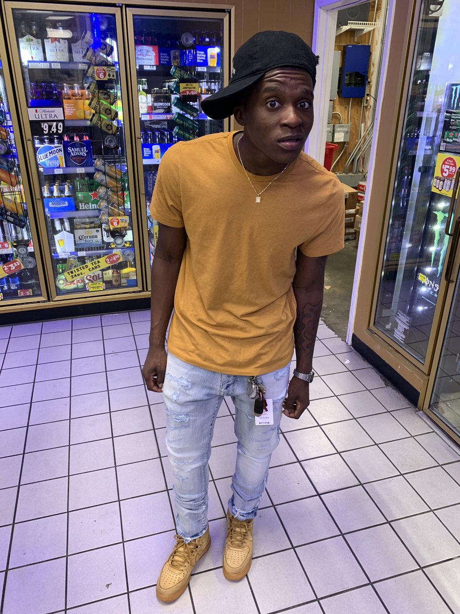JamarKnight4's tweet photo. #WhosWhoOfJSU 
- Jamar Knight
- Bio Pre- Vet👨🏾‍⚕️
- Monroe, Louisiana 📌
- JSU22 🐯💙 
- I’m a chill coolest to ever meet, low confidential mf, goofy asf🤣, barely see me unless you come to the Walter Payton Center😁 Gentleman🗣 lyk whatever, it’s the truth hell🤷🏾‍♂️🤝 https://t.co/14n13WCOvy