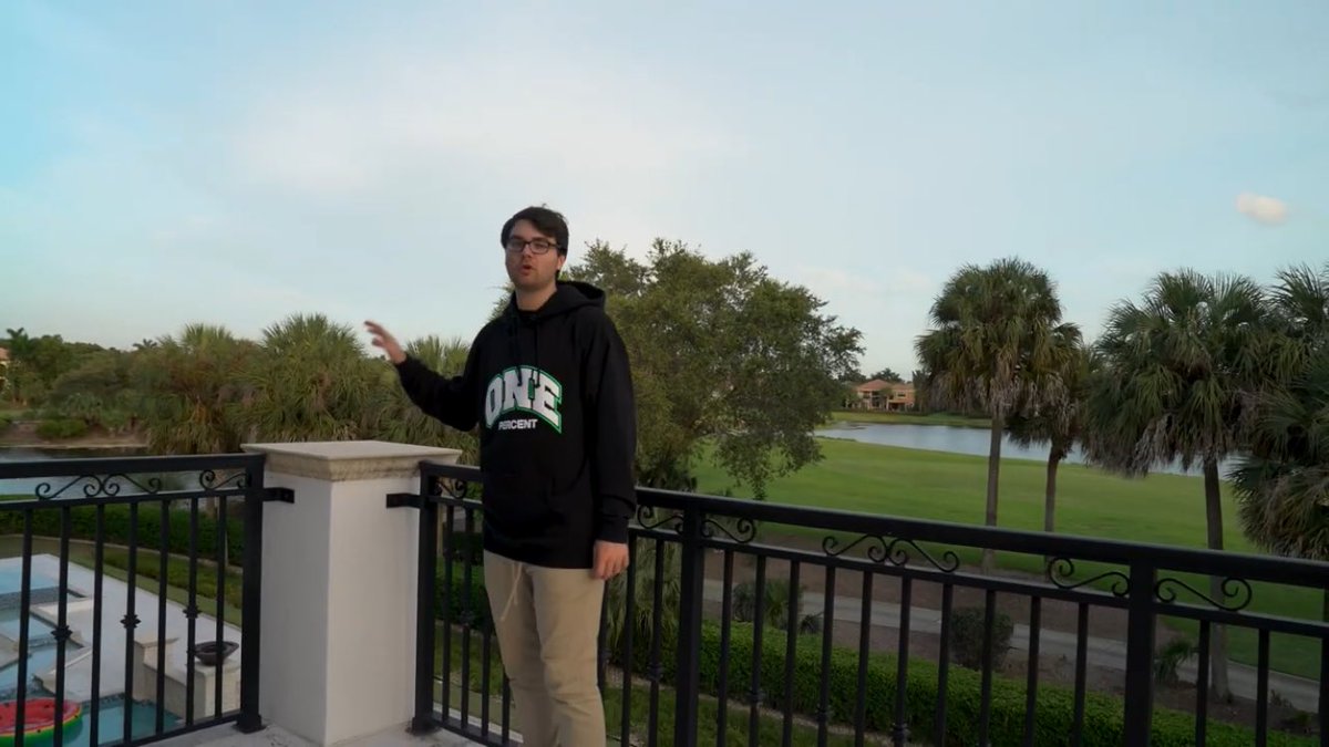 GEMdHOW's tweet image. MY CUSTOMS GOT GRIEFED BY TIGER WOODS (IM HOSPITALIZED) (GOLF BALL TO HEAD AT CATTY GONE WRONG)